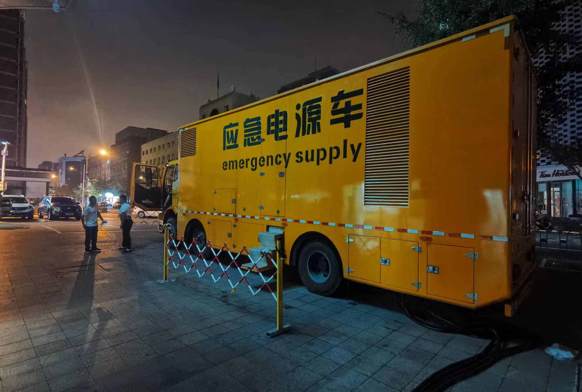 發(fā)電車租賃，實現(xiàn)節(jié)能環(huán)保與舒適出行的完美平衡